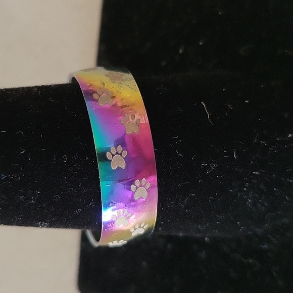 NWOT Pawprints Ring - Picture 4 of 4